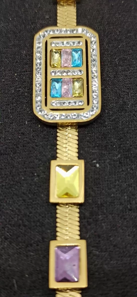 Altın Rengi Görünümlü Paslanmaz Taşlı Çelik Bileklik - Resim 4