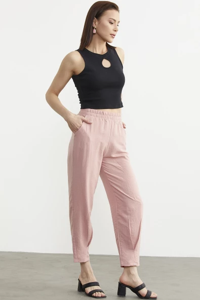 Paça Büzgü Detaylı Krep Pantolon - Pembe - 4