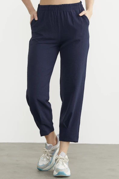 Paça Büzgü Detaylı Krep Pantolon - Lacivert - 4