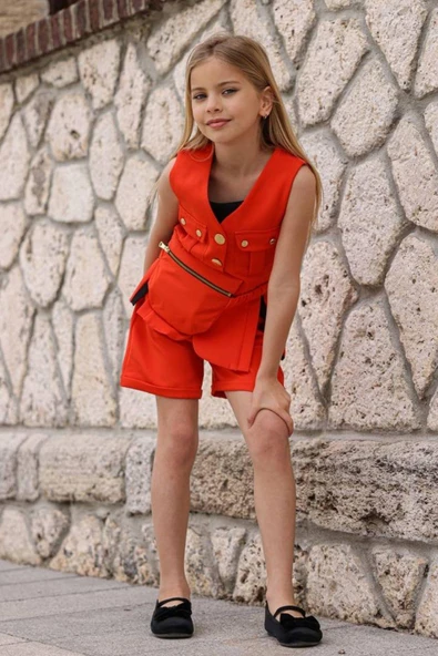 Kız Çocuk Düğme ve Cep Detaylı Kolsuz Yelek Penye Bluz Turuncu Şortlu Takım - Resim 3