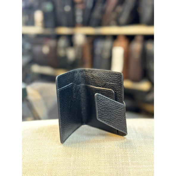 TRG POLO SİYAH MIKNATISLI DERİ ERKEK CÜZDANI ürün görseli 1