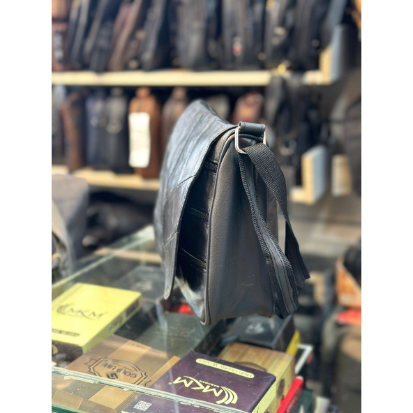 TRG POLO SİYAH DERİ KADIN OMUZ ÇANTASI ürün görseli 1