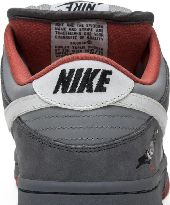 Nike staple pigeon dunks online