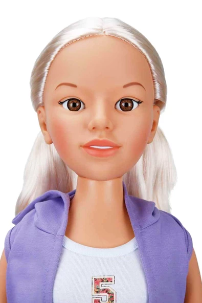Çocuklar İçin Mükemmel Oyun Arkadaşı: Clara Sporty 80 cm Bebek - 5