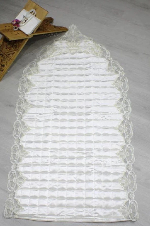 Fransız Güpürlü Rüya Kapitoneli Kadife Seccade Krem - Resim 2