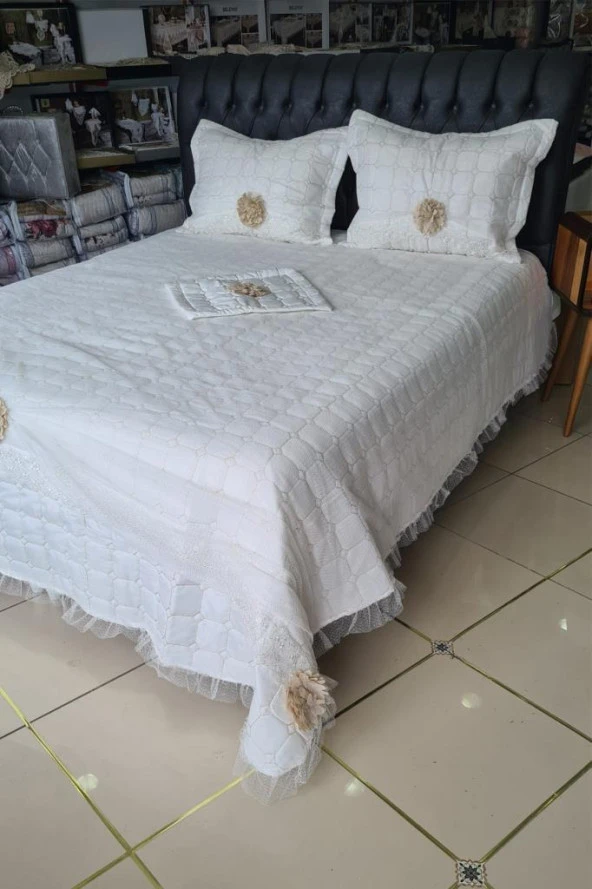 Elegant Çift Kişilik Yatak Örtüsü Takımı Krem