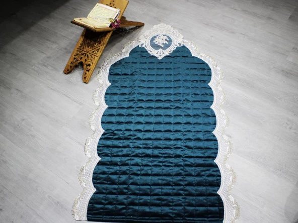 Fransız Güpürlü Minel Kapitoneli Kadife Seccade Yeşil ürün görseli