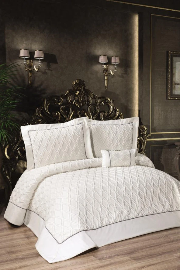 Harley Dolgulu Şönil Çift Kişilik Yatak Örtüsü Krem ürün görseli