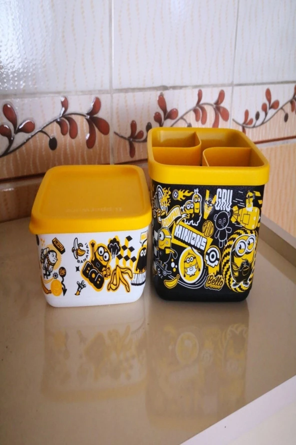 Tupperware Minion Set 1lt 650 ml