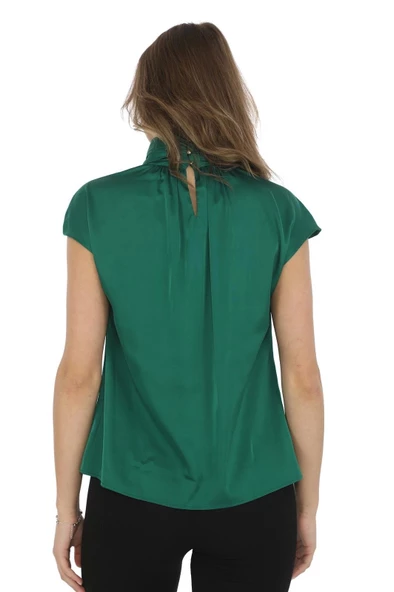 Yaka Drape Detaylı Saten Bluz 01-Yeşil - 5