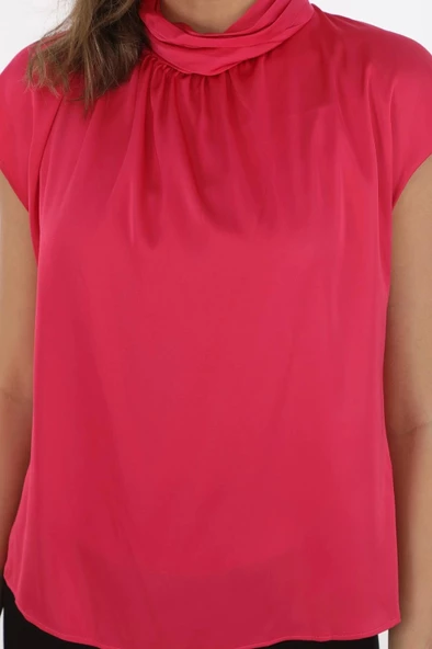 Yaka Drape Detaylı Saten Bluz 01-Fuşya - 3