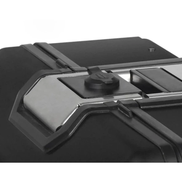 SHAD TR37 TERRA ALÜMİNYUM ÇANTA - Black Edition D0TR37100B - 5