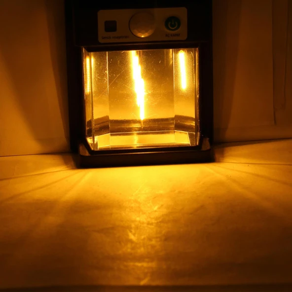 Sensörlü Güneş Enerjili Dış Aydınlatma Yeni Nesil Ampül Sarı Işıklı Aplik 5 W Portatif Fener Lamba - 5