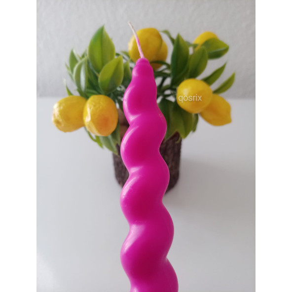 qosrix Pembe Fuşya İtalyan Burgulu Şamdan Mumu Doğal Kokulu Uzun Çubuk Konik Burgu Spiral Mum Dekoratif 1 Adet