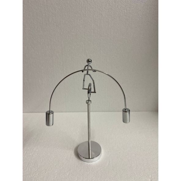 Dekoratif Bisiklette Salanan Adam Metal Denge Biblosu 20 Cm