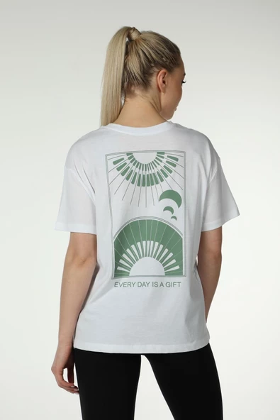 Kadın Ön Ve Sırt Baskılı Kısa Kollu Bisiklet Yaka Oversıze Oversıze Tişört Siyah  2XL BEYAZ - 4