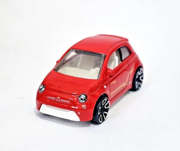Hot Wheels Tekli Arabalar FIAT 500e HKK24 - 2