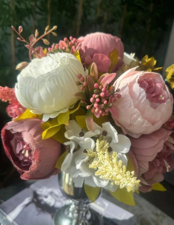 Nettenevime Yapay Çiçek Pastel Pudra Pembe Krem Şakayık Aranjmanı Gold Şamdan Vazolu Masa Üstü Çiçeği Arajman - Resim 8