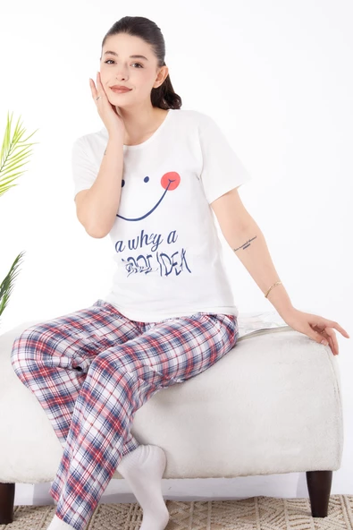 Düz Bisiklet Yaka Kadın Beyaz Baskılı Pijama Takımı - 25589