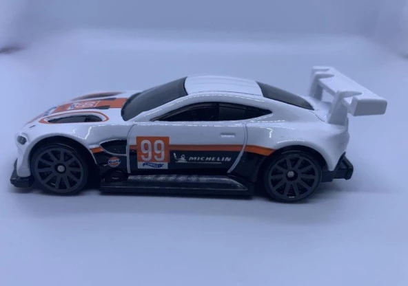 Hot Wheels Tekli Arabalar ASTON MARTİN VANTAGE GTE HKK84
