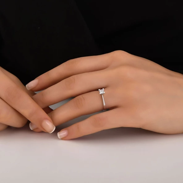 0,24Ct Pırlanta Tektaş Yüzük - 18K - Resim 2