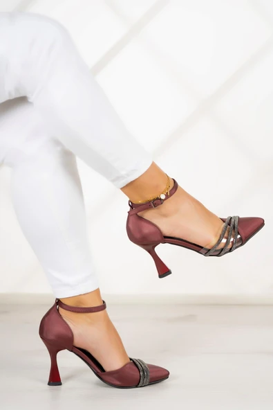Erkan Saçmacı Çağla Bordo Saten Taşlı Şeffaf Tasarımlı Ayakkabı ürün görseli 1