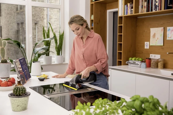Karcher WV 5 Plus N Black Edition Şarjlı Cam ve Yüzey Temizleyici - 4