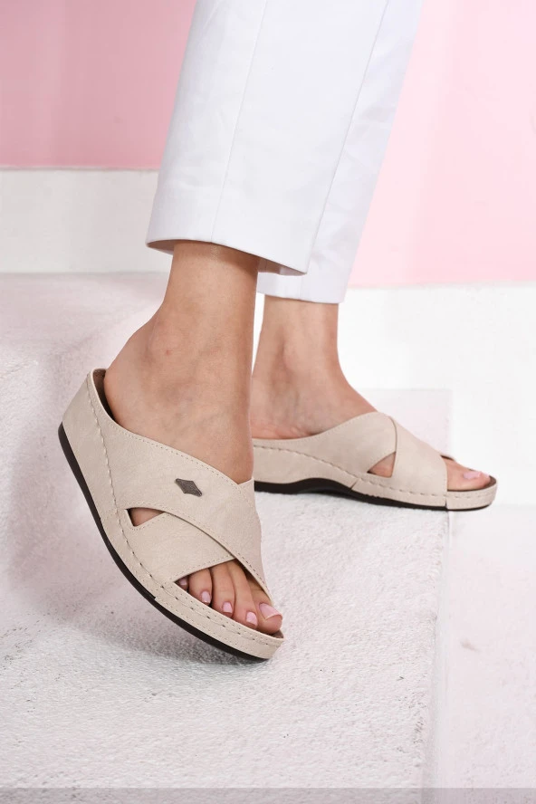 Albishoes Kadın Rahat Yumuşak Çapraz Anatomik 4,5 cm Hafif Topuklu Günlük Comfort Kadın Terlik - 2