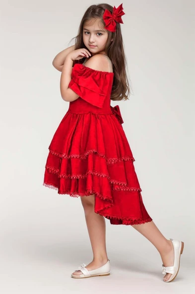Kız Çocuk Düşük Omuzlu Transparan Yaka Eteği KatKat Dantel İşlemeli Kuyruk Detaylı Kırmızı Elbise - Resim 5