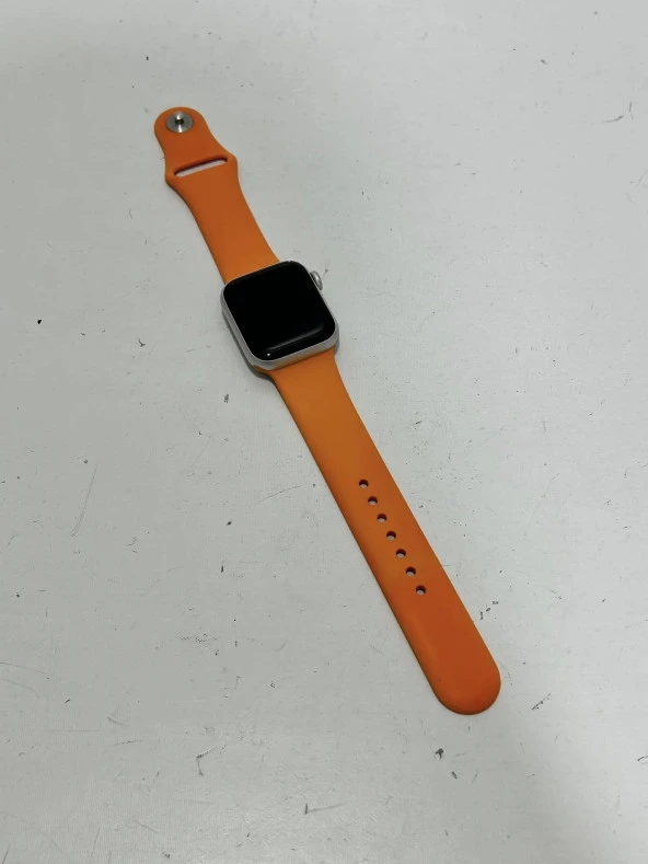 Apple Watch SE 1.Nesil 40mm Akıllı Kol Saati A2351 (iCloud Kilitli)