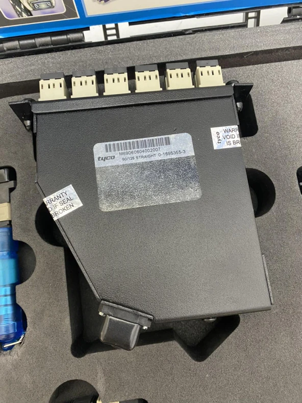 Tyco Electronics MRJ21 & MPO & Hi-D Data Center Numune Çantası - Resim 4