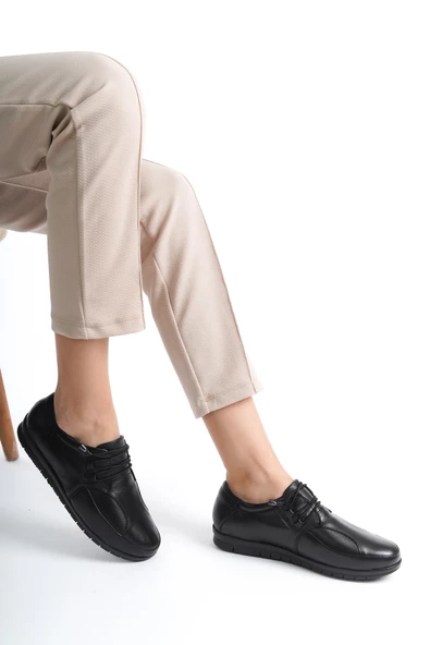 Artı-Artı014-0011 Hakiki Deri Ortopedik Lastik Bağcıklı Kadın Siyah Babet Ayakkabı - 2