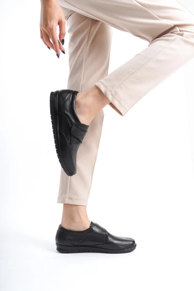 Artı-Artı014-0013 Hakiki Deri Ortopedik Cırtlı  Kadın Siyah Babet Ayakkabı - 2