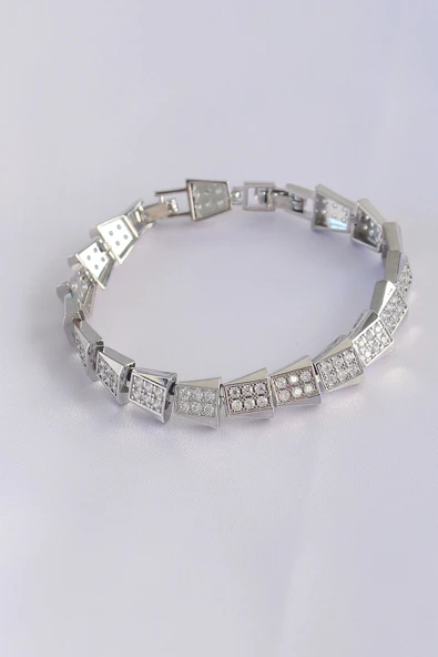 Vip Seri Pirinç Zirkon Taşlı Gümüş Renk Geometrik Bileklik - TJ-BB6059 - 1