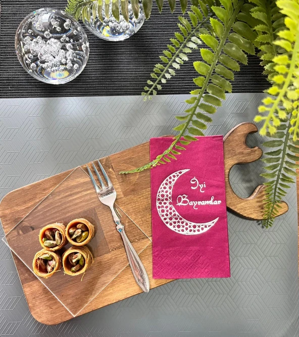 Gümüş Yaldızlı Bordo İyi Bayramlar Peçete 16 lı