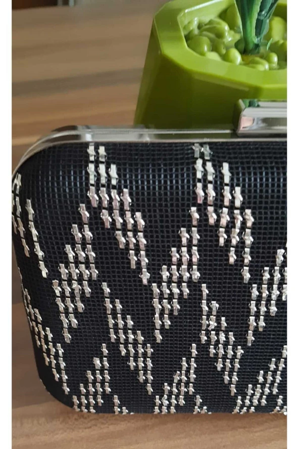 SİYAH KUMAŞ TÜL ÜZERİNE ÖZEL TASARIM EL YAPIMI GÜMÜŞ TEL KIRMA ABİYE EL VE OMUZ ÇANTASI - 4