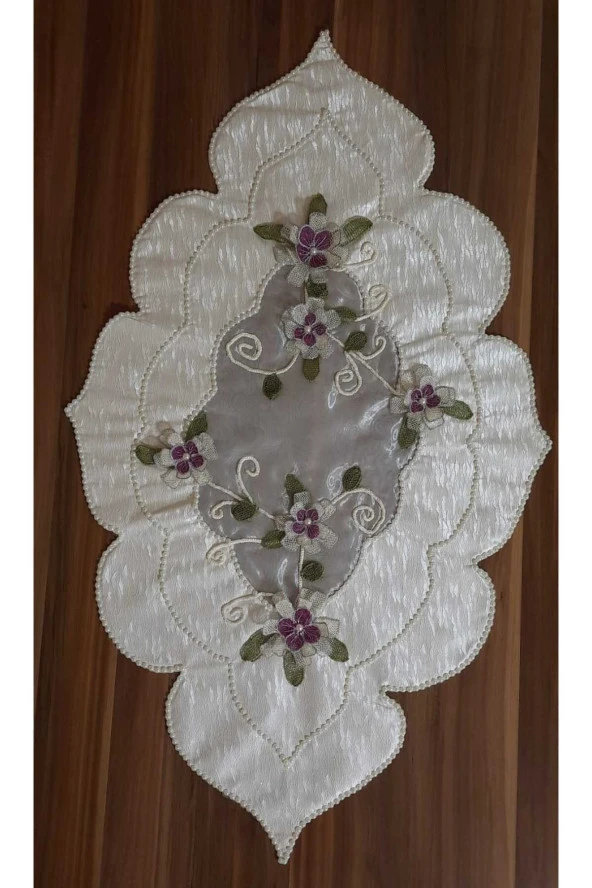 Kırık Beyaz Desenli Deri Üzerine El İşi İğne Oyası Ve Dantel Anglis Yapılarak İşlenmiş Masa Örtüsü - 2