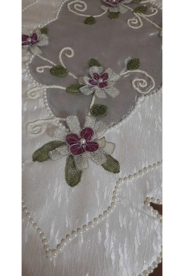 Kırık Beyaz Desenli Deri Üzerine El İşi İğne Oyası Ve Dantel Anglis Yapılarak İşlenmiş Masa Örtüsü - 3