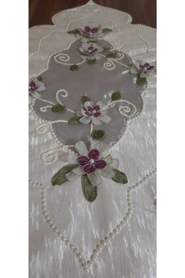 Kırık Beyaz Desenli Deri Üzerine El İşi İğne Oyası Ve Dantel Anglis Yapılarak İşlenmiş Masa Örtüsü - 7