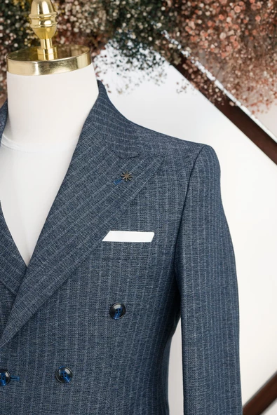 Slimfit Çift Yırtmaçlı Çizgili Sivri Yaka Astarlı Kruvaze Tek Ceket - 7