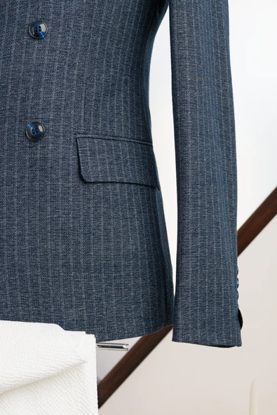 Slimfit Çift Yırtmaçlı Çizgili Sivri Yaka Astarlı Kruvaze Tek Ceket - 8