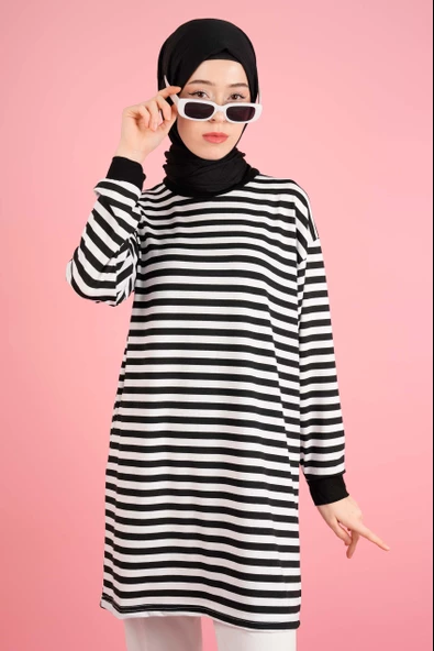 Kadın Yazlık Çizgili Penye Tesettür Tunik İnce Çizgi Siyah ürün görseli