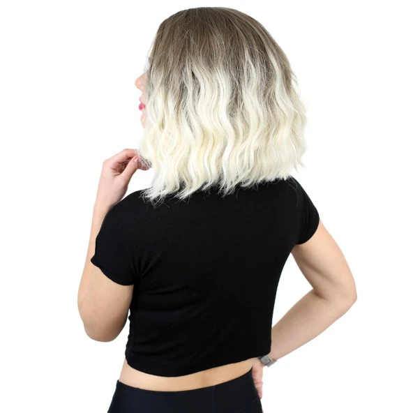 Fiber Sentetik Kısa Dalgalı Perçemsiz Peruk - Küllü Açık Kahve / Platin Ombreli H9045-8F613-PM-14X - Resim 3