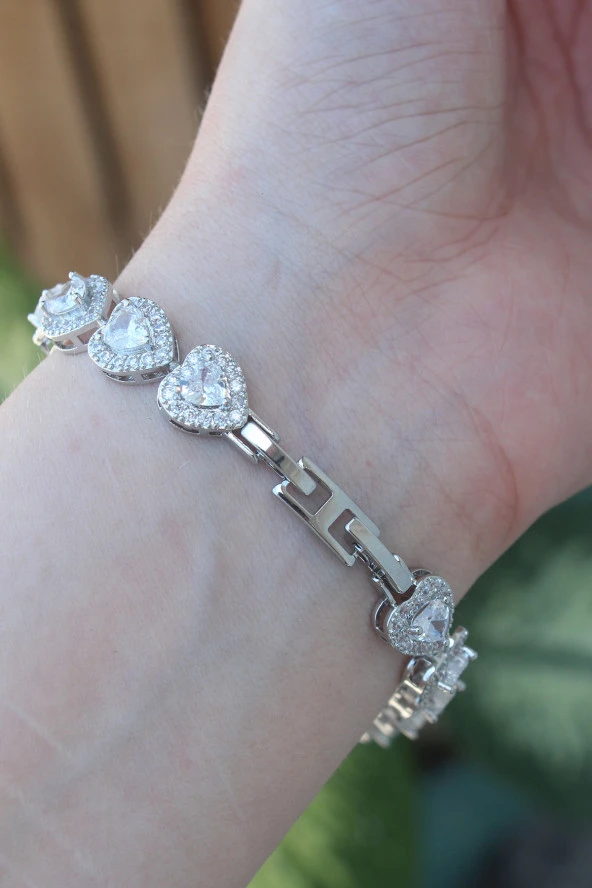 Vip Seri Pirinç Zirkon Taşlı Gümüş Renk Kalp Model Bileklik - EBJ240608W24793 - Resim 3