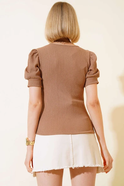 Kare Yaka Bluz Camel - Resim 3