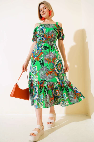 Eteği Volanlı Askılı Elbise Yeşil - Resim 2