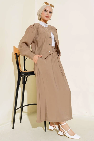 Cepli Metal Düğmeli Etekli İkili Takım Vizon ürün görseli 1