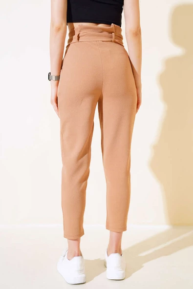 Fırfırlı Kuşaklı Dar Paça Pantolon Camel - 3