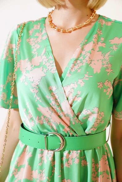 Kemerli Saten Midi Elbise Yeşil - Resim 4