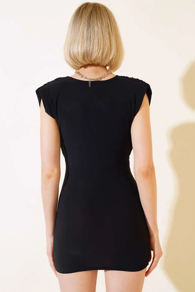 Göğüs Dekolteli Mini Elbise Siyah - Resim 3